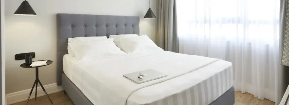 Hotel Tips: ΠΩΣ ΔΙΑΤΗΡΟΥΜΕ ΚΑΘΑΡΑ ΣΤΡΩΜΑΤΑ & ΜΑΞΙΛΑΡΙΑ