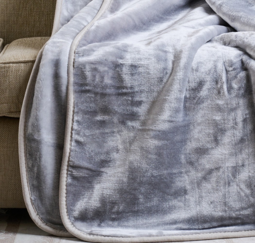 Κουβέρτα Μονόχρωμη Βελούρ “Silk Touch” Silver