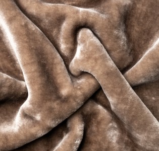 Κουβέρτα μονόχρωμη Βελούρ ''Silk Touch'' Brown