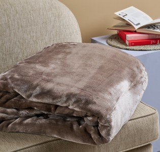 Κουβέρτα μονόχρωμη Βελούρ ''Silk Touch'' Brown