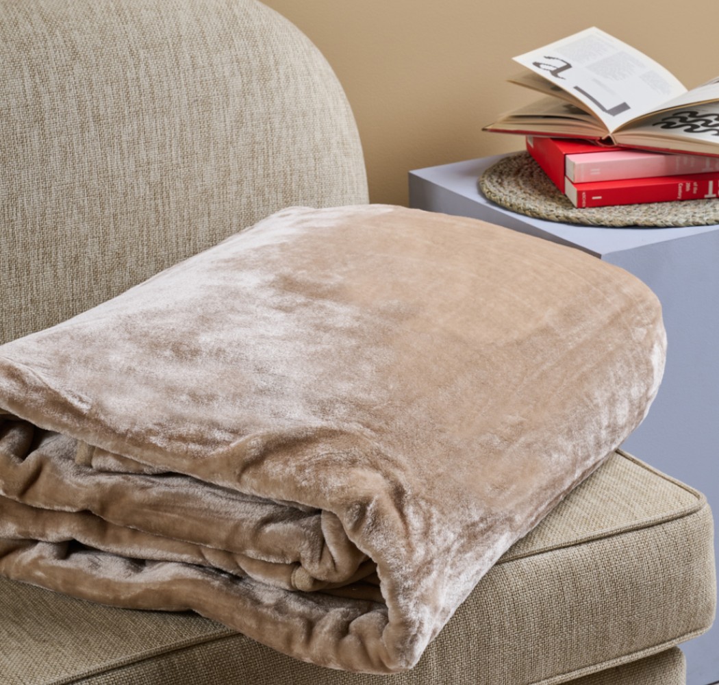 Κουβέρτα Μονόχρωμη Βελούρ “Silk Touch” Beige