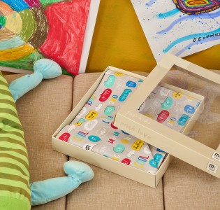 Texts Bedsheet Set