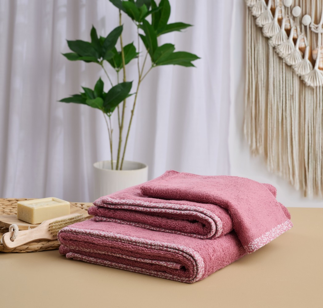 “Saluti” Rose Apple Towel