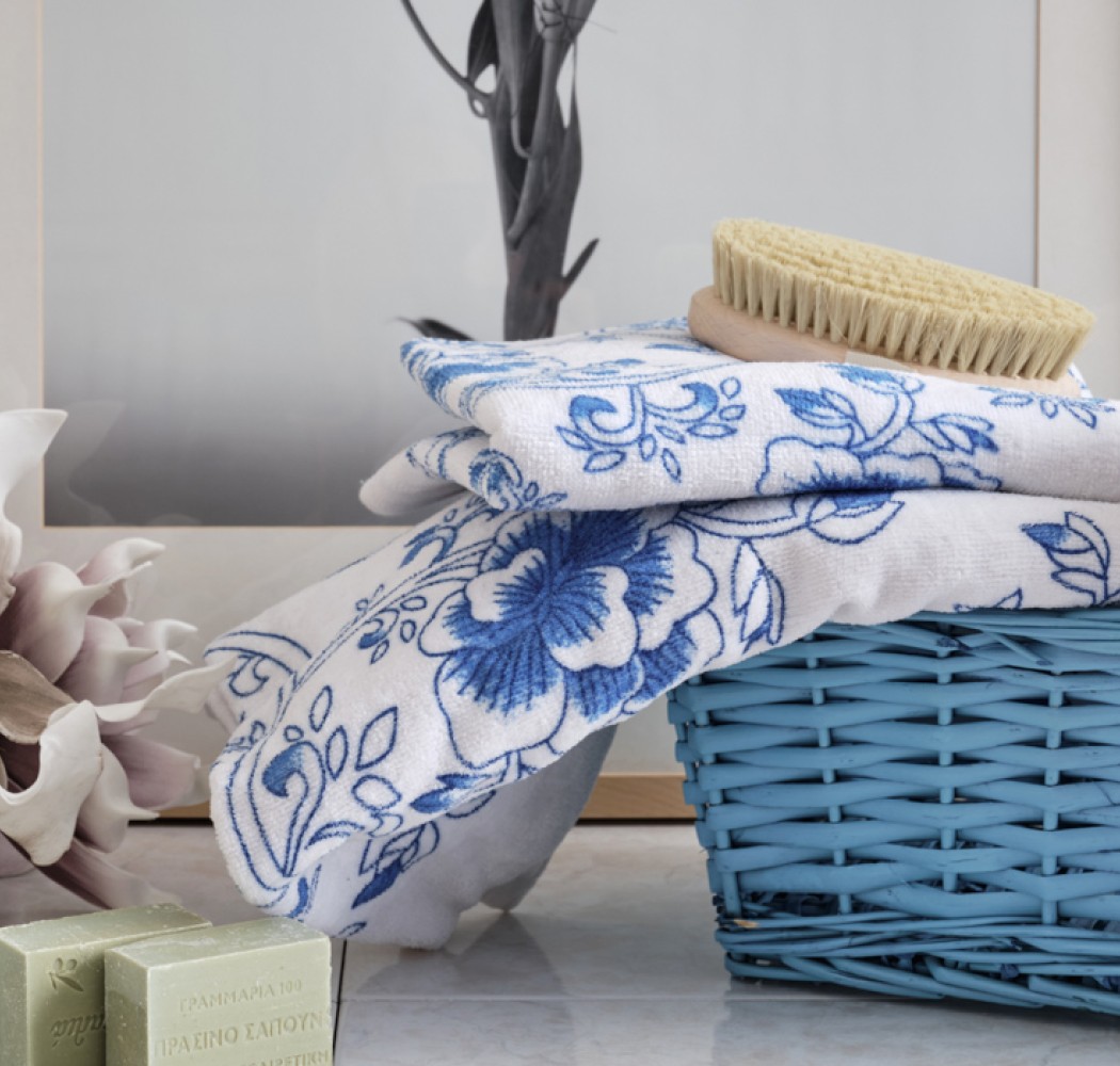 Printed Velour Dahlia Bath Towel - Blue